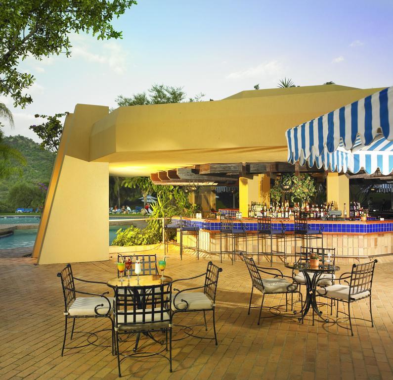 Soho Hotel & Casino At Sun City Extérieur photo